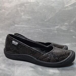 Muk Luk Sport Faux Snake Skin Women's US Size 11 Active Flats‎ Casual Shoes